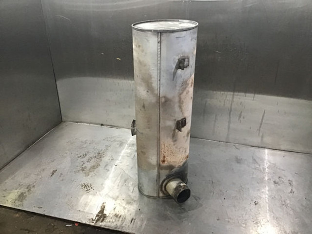 Liebherr Exhaust Silencer - Silencieux: photos 1 Liebherr Exhaust Silencer - Silencieux: photos 1