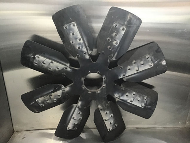 Liebherr Fan Blade - Ventilateur: photos 3 Liebherr Fan Blade - Ventilateur: photos 3