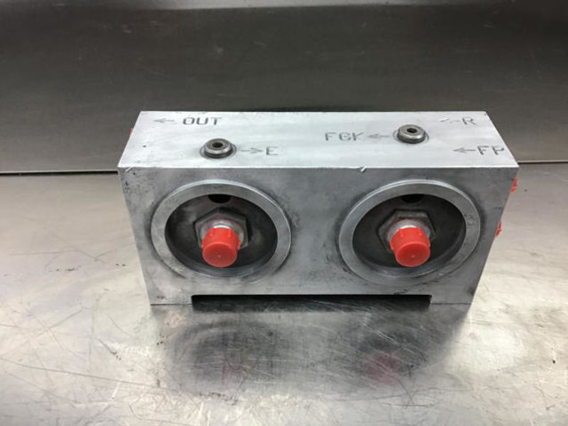 Moteur et pièces Liebherr Filter Bracket: photos 9