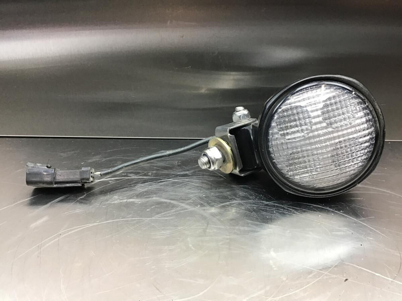 Liebherr L574 - Feu avant: photos 1 Liebherr L574 - Feu avant: photos 1