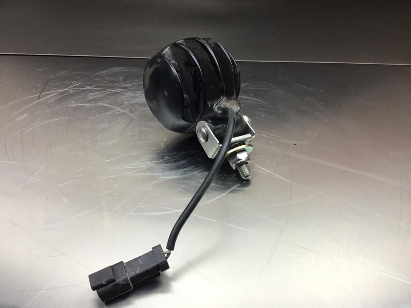 Liebherr L580 / L524 / L538 / L542 / L550 / L556 / L576 / L528 / L566 / L586 / L546 - Feu arrière: photos 2 Liebherr L580 / L524 / L538 / L542 / L550 / L556 / L576 / L528 / L566 / L586 / L546 - Feu arrière: photos 2