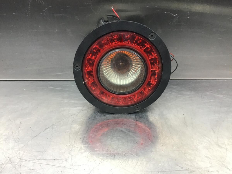 Liebherr LH35 M / LH50 M / LH40 M - Feu arrière: photos 1 Liebherr LH35 M / LH50 M / LH40 M - Feu arrière: photos 1