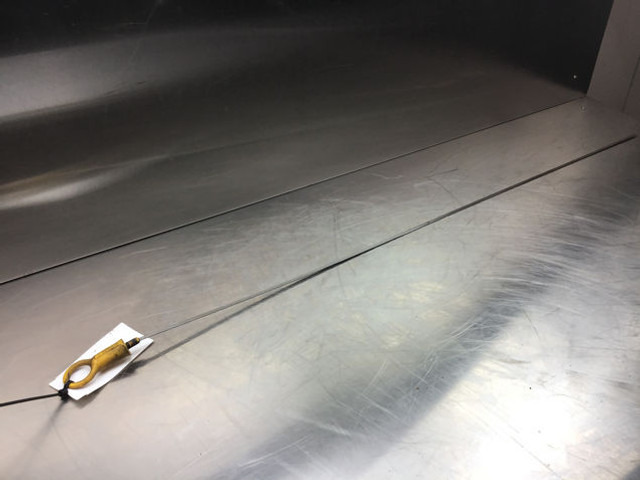 Liebherr Oil Dipstick - Pompe à huile: photos 1 Liebherr Oil Dipstick - Pompe à huile: photos 1