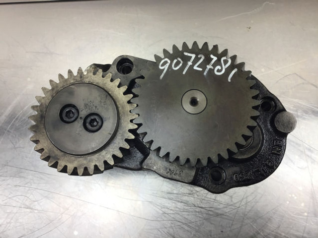 Liebherr Oil Pump - Pompe à huile: photos 4 Liebherr Oil Pump - Pompe à huile: photos 4