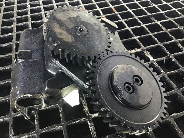 Liebherr Oil Pump - Pompe à huile: photos 2 Liebherr Oil Pump - Pompe à huile: photos 2