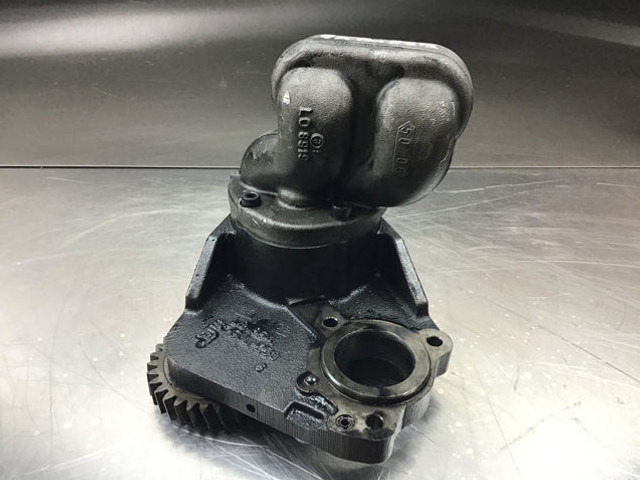 Liebherr Oil Pump - Pompe à huile: photos 3 Liebherr Oil Pump - Pompe à huile: photos 3