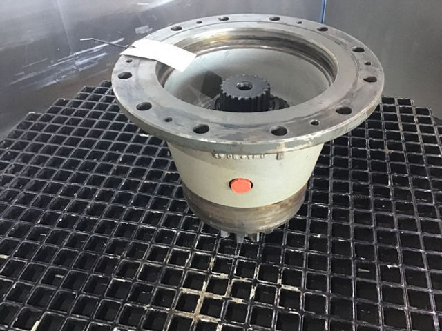 Liebherr Output Shaft Housing - Moyeu: photos 4 Liebherr Output Shaft Housing - Moyeu: photos 4