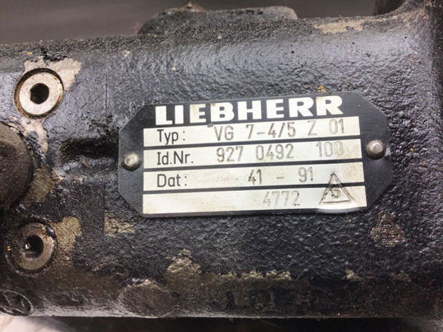 Liebherr Pilot Control Unit - Levier de vitesse: photos 4 Liebherr Pilot Control Unit - Levier de vitesse: photos 4