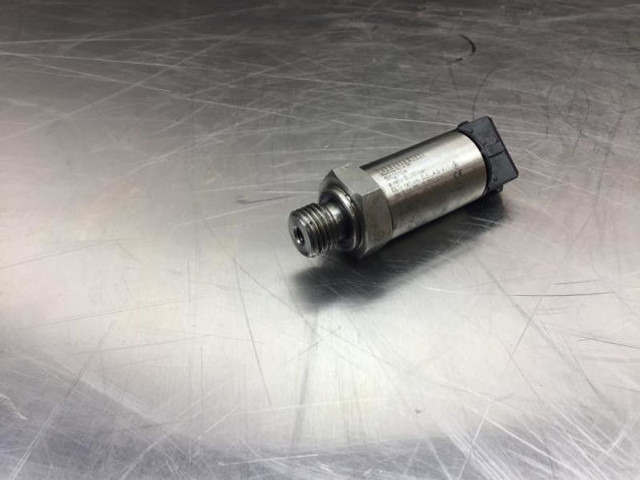 Capteur Liebherr Pressure Transmitter: photos 10 Capteur Liebherr Pressure Transmitter: photos 10