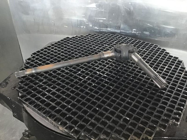 Liebherr Propellor Shaft - Demi arbre: photos 2 Liebherr Propellor Shaft - Demi arbre: photos 2