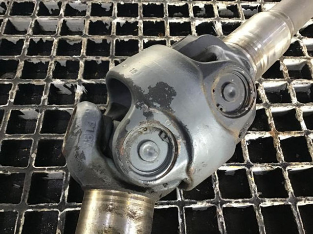 Liebherr Propellor Shaft - Demi arbre: photos 2 Liebherr Propellor Shaft - Demi arbre: photos 2