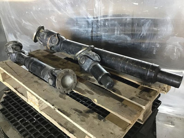 Liebherr Propellor Shaft - Demi arbre: photos 2 Liebherr Propellor Shaft - Demi arbre: photos 2