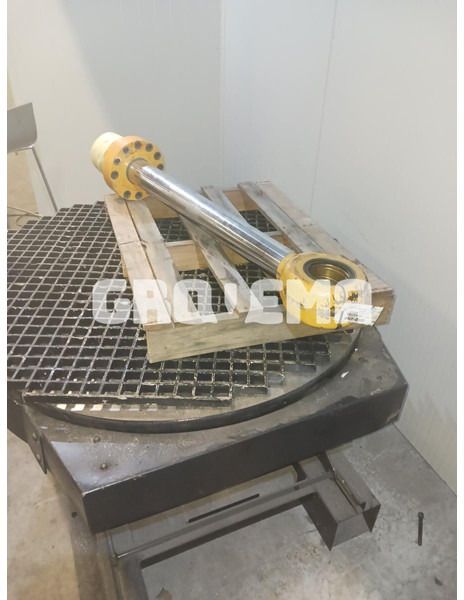 Liebherr R904 / R902 Li / A904C Li / A904 Li / A900 Li / A900C / A916 / A918 / A914 COMPACT / R900C Li - Vérin hydraulique: photos 2 Liebherr R904 / R902 Li / A904C Li / A904 Li / A900 Li / A900C / A916 / A918 / A914 COMPACT / R900C Li - Vérin hydraulique: photos 2