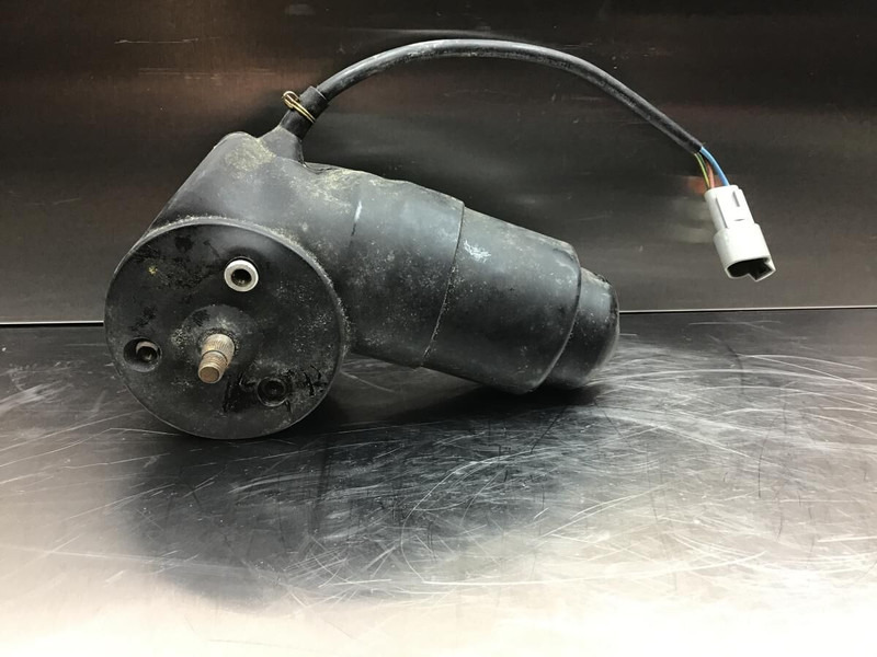 Liebherr R914STD / R914HDSL / R914B / R904 / A904 Li / A902 Li / A900B Li / A316 / A902 INDUSTRIAL / A932 Li / A912 Li / A924 li / A914 L - Essuie-glace: photos 3 Liebherr R914STD / R914HDSL / R914B / R904 / A904 Li / A902 Li / A900B Li / A316 / A902 INDUSTRIAL / A932 Li / A912 Li / A924 li / A914 L - Essuie-glace: photos 3