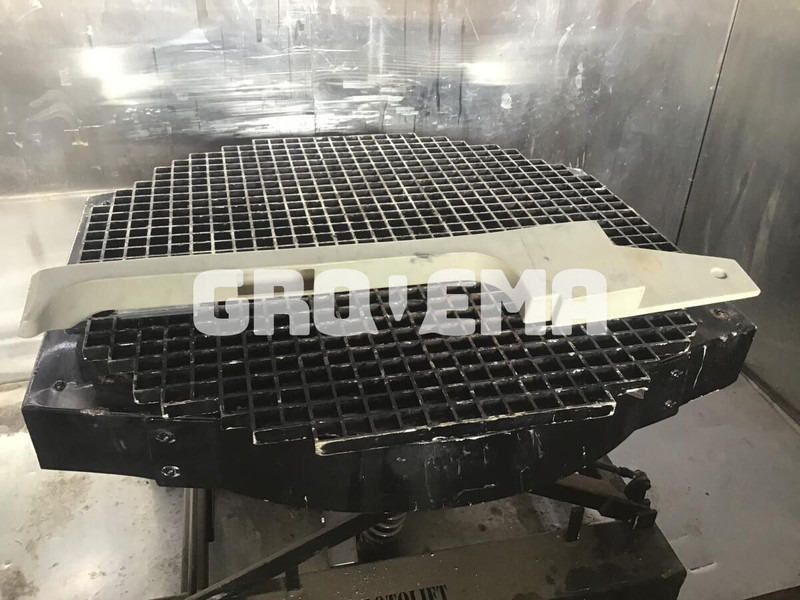 Liebherr R914STD / R914HDSL / R914B / R914 EW / R904 / R924 B / R934 / R934B / R954B / R964B / R974B / R974 - Tuyau d'admission d'air: photos 2 Liebherr R914STD / R914HDSL / R914B / R914 EW / R904 / R924 B / R934 / R934B / R954B / R964B / R974B / R974 - Tuyau d'admission d'air: photos 2