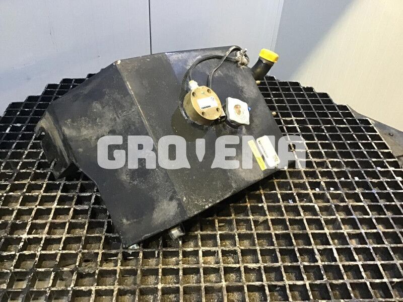 Liebherr R946 LC / R946 LC-V / R946 NLC - Vase d'expansion: photos 1 Liebherr R946 LC / R946 LC-V / R946 NLC - Vase d'expansion: photos 1