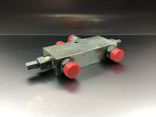 Valve Liebherr Safety Valve: photos 7