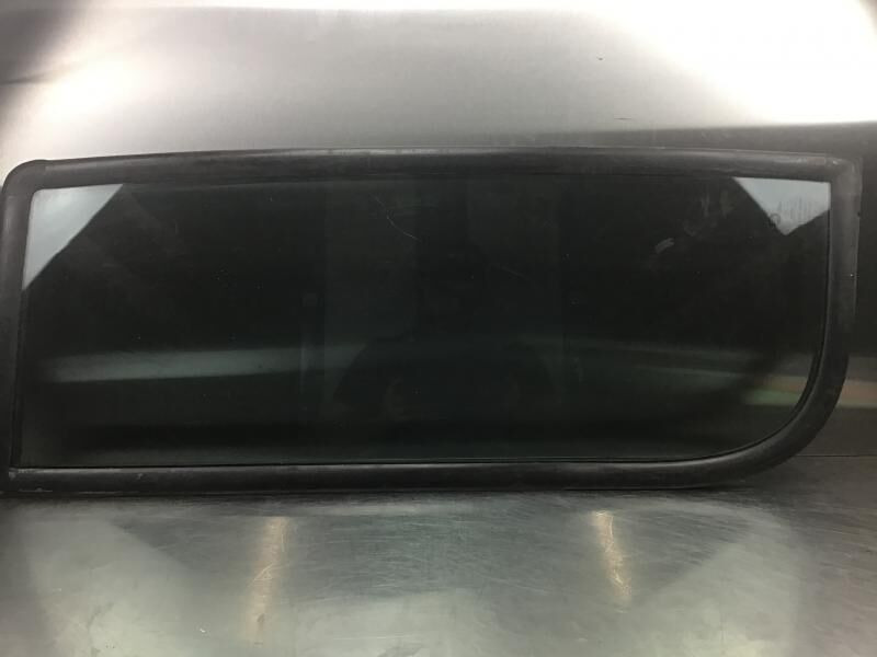 Liebherr Window Glass - Fenêtre et pièces: photos 2 Liebherr Window Glass - Fenêtre et pièces: photos 2