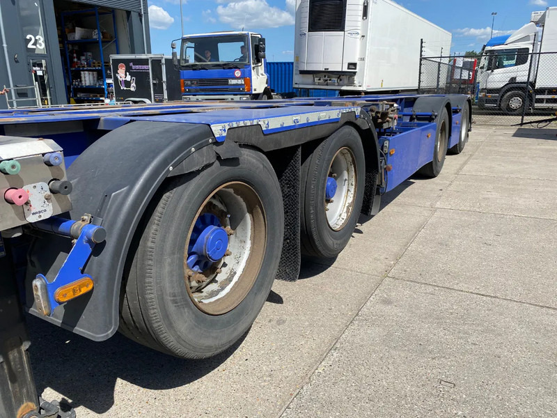 Semi-remorque porte-conteneur/ Caisse mobile Broshuis 2Connect 2AKCC / 4 Axles / 3x Steering Axle / 2x Lift Axle: photos 8