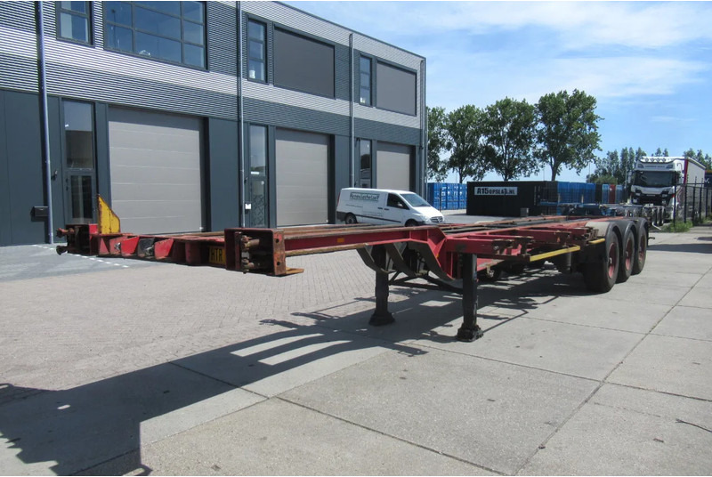 Renders Container Chassis / Extendable on rear / BPW + drum - Semi-remorque porte-conteneur/ Caisse mobile: photos 3 Renders Container Chassis / Extendable on rear / BPW + drum - Semi-remorque porte-conteneur/ Caisse mobile: photos 3