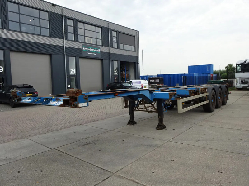 Renders Container chassis / Mercedes + Disc / 1x Lift Axle / 1x Extendable - Semi-remorque porte-conteneur/ Caisse mobile: photos 4 Renders Container chassis / Mercedes + Disc / 1x Lift Axle / 1x Extendable - Semi-remorque porte-conteneur/ Caisse mobile: photos 4