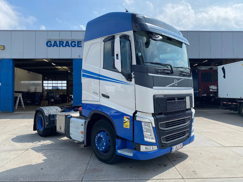 Volvo FH 13.420 Globetrotter / ADR + PTO / Stand Airco - Tracteur routier: photos 3 Volvo FH 13.420 Globetrotter / ADR + PTO / Stand Airco - Tracteur routier: photos 3