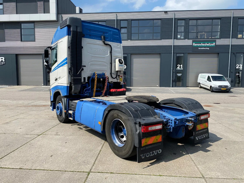 Volvo FH 13.420 Globetrotter / ADR + PTO / Stand Airco - Tracteur routier: photos 4 Volvo FH 13.420 Globetrotter / ADR + PTO / Stand Airco - Tracteur routier: photos 4