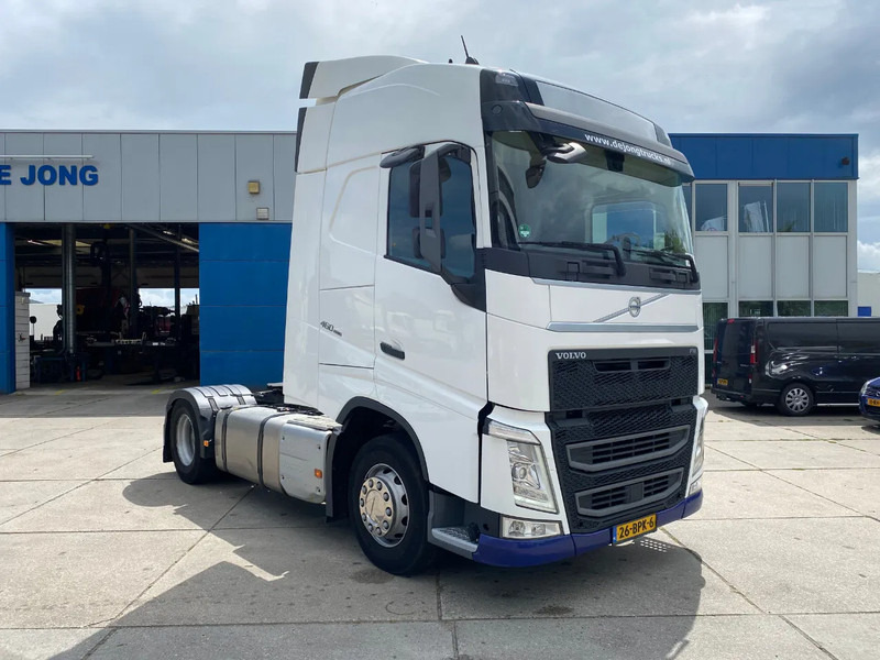 Volvo FH 13.460 Globetrotter / I-save - Tracteur routier: photos 3 Volvo FH 13.460 Globetrotter / I-save - Tracteur routier: photos 3