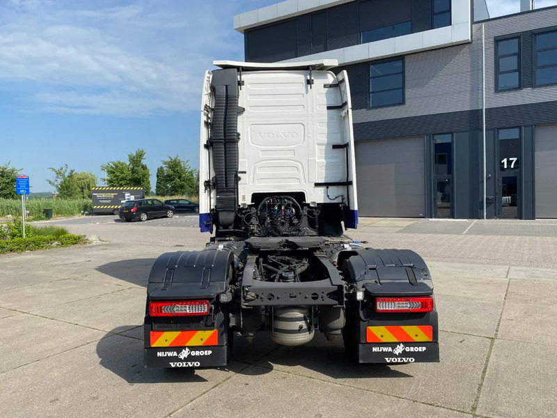 Volvo FH 13.500 Globetrotter XL / I-parkCool / 2x Tank - Tracteur routier: photos 5 Volvo FH 13.500 Globetrotter XL / I-parkCool / 2x Tank - Tracteur routier: photos 5