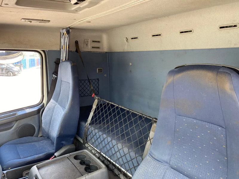 Tracteur routier Volvo FM 440 6x4 / Hooklift and Tractor / Hub Reduction: photos 11