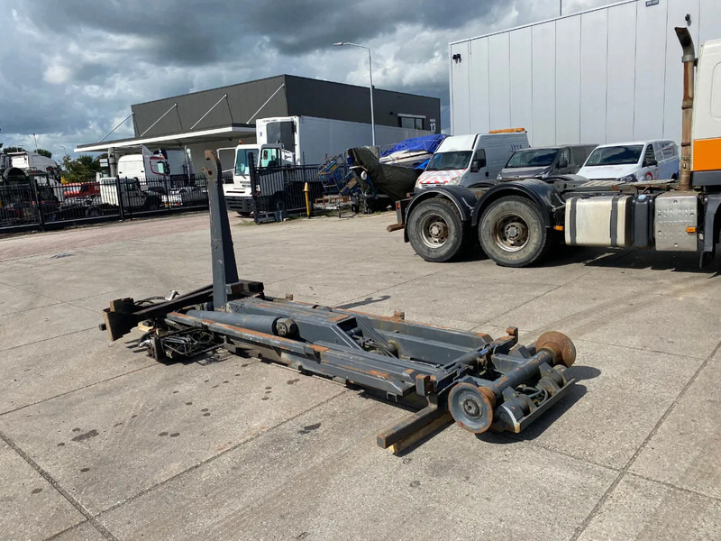 Tracteur routier Volvo FM 440 6x4 / Hooklift and Tractor / Hub Reduction: photos 14