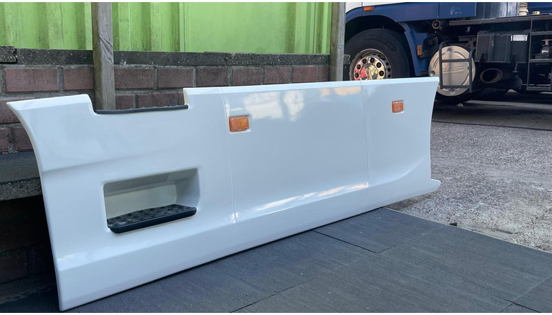 Scania Side Skirt Scania zijskirts - Aérodynamique/ Spoilers pour Camion: photos 2 Scania Side Skirt Scania zijskirts - Aérodynamique/ Spoilers pour Camion: photos 2