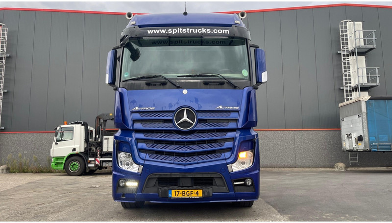 Mercedes-Benz Actros 1945 ADR + Full Spoilers + Koelkast - Tracteur routier: photos 2 Mercedes-Benz Actros 1945 ADR + Full Spoilers + Koelkast - Tracteur routier: photos 2