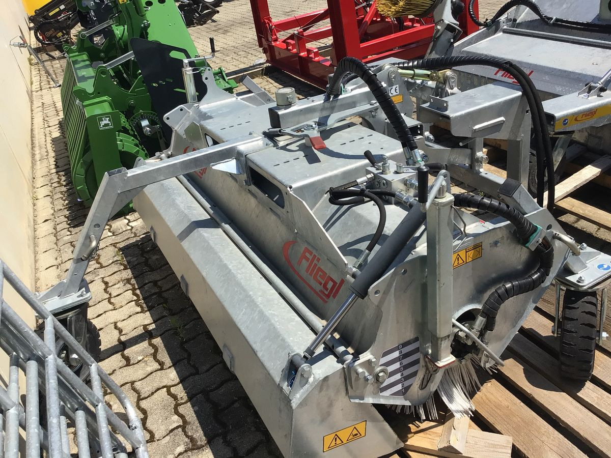 Fliegl Typ 600 - Brosse: photos 2 Fliegl Typ 600 - Brosse: photos 2