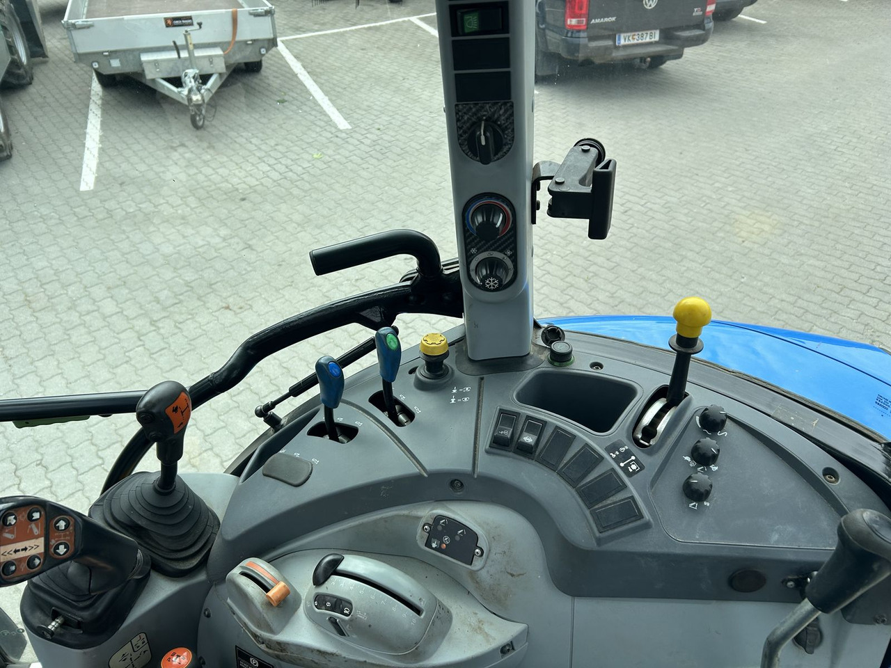 Tracteur agricole New Holland T4.105: photos 6
