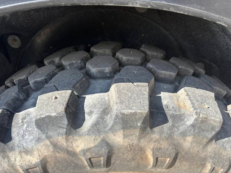 Chargeuse sur pneus Komatsu WA 100 M-8E0: photos 19