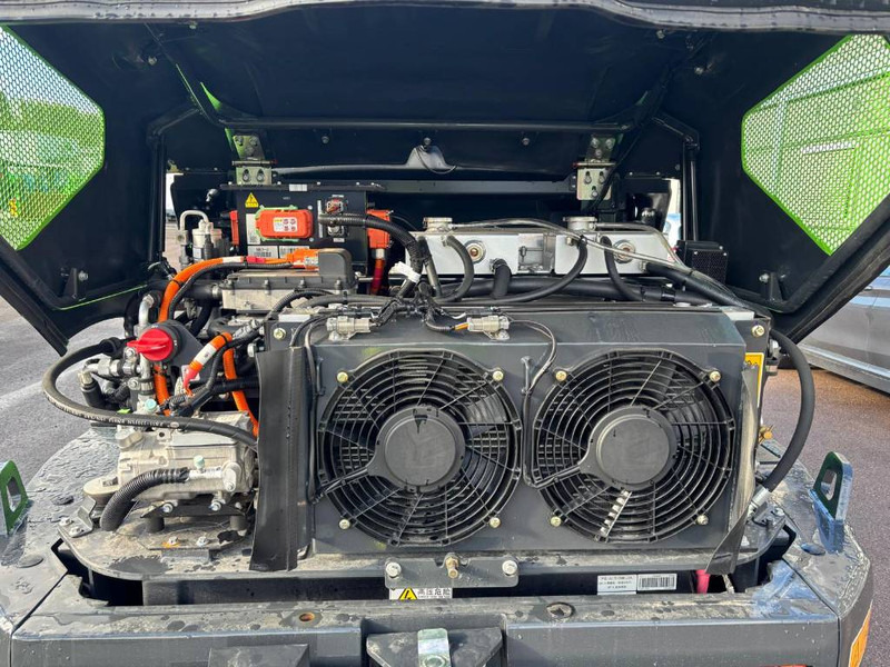 Chargeuse sur pneus LIUGONG 820 TE Electric: photos 16 Chargeuse sur pneus LIUGONG 820 TE Electric: photos 16