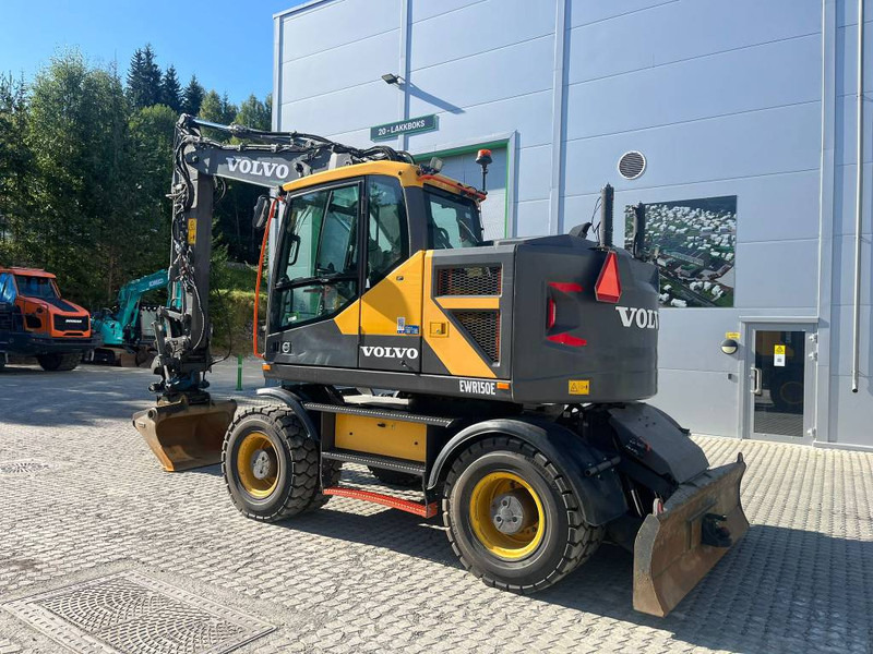 Volvo EWR 150 E - Pelle sur pneus: photos 4 Volvo EWR 150 E - Pelle sur pneus: photos 4