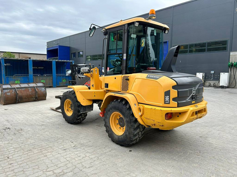 Volvo L 30 G - Chargeuse sur pneus: photos 3 Volvo L 30 G - Chargeuse sur pneus: photos 3