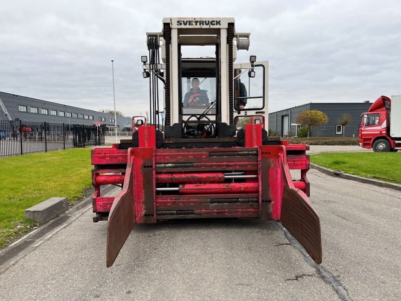 Bolzoni PULP BALE CLAMP P-1000-LS - Accessoire: photos 3 Bolzoni PULP BALE CLAMP P-1000-LS - Accessoire: photos 3