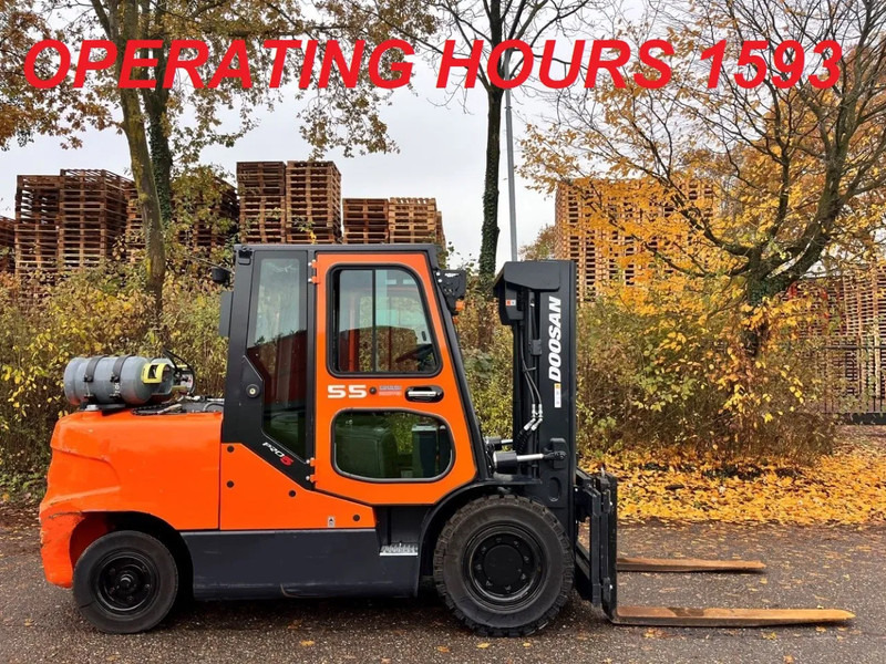 Doosan G55C-5 1593 HOURS - Chariot élévateur à gaz: photos 1 Doosan G55C-5 1593 HOURS - Chariot élévateur à gaz: photos 1