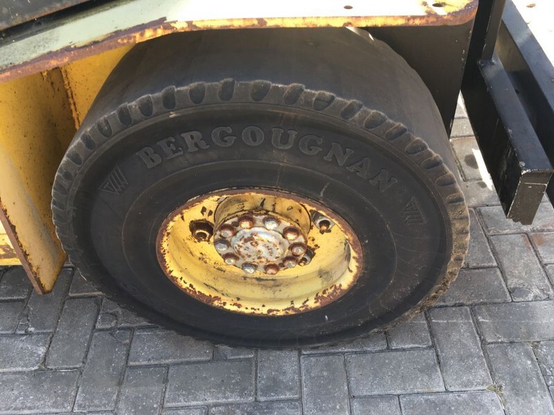 Chariot élévateur diesel Hyster H4.50XL: photos 7