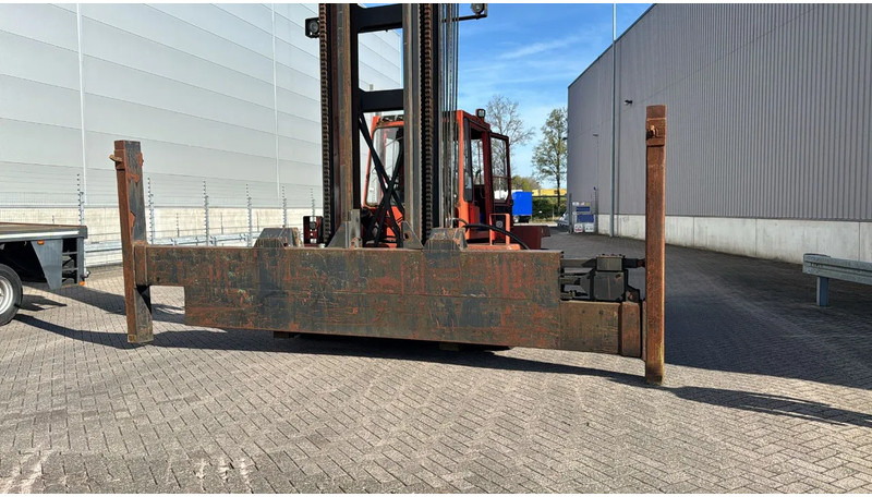 Kalmar DC13,6 XLEC4 - Chariot porte-conteneur: photos 3 Kalmar DC13,6 XLEC4 - Chariot porte-conteneur: photos 3