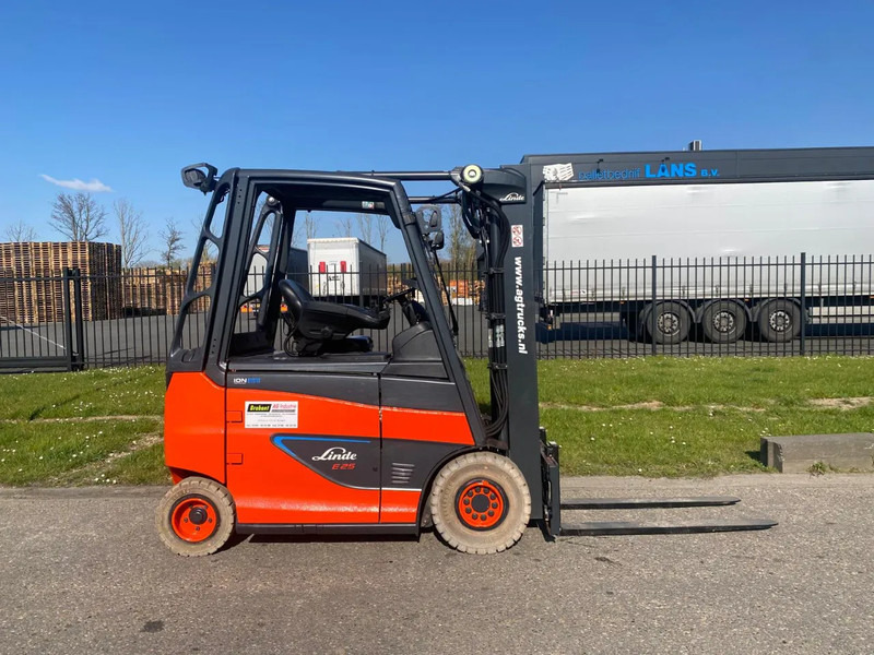 Linde E25H-01/600 - Chariot élévateur électrique: photos 1 Linde E25H-01/600 - Chariot élévateur électrique: photos 1
