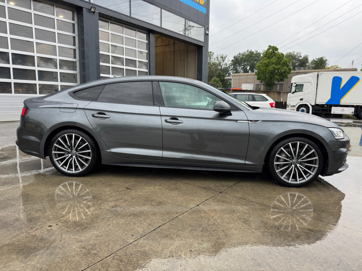 AUDI A5 2.0TFSI QUATTRO S-Line - Voiture: photos 4 AUDI A5 2.0TFSI QUATTRO S-Line - Voiture: photos 4