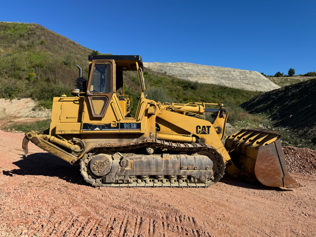 CATERPILLAR TRAX 963B - Bulldozer: photos 2 CATERPILLAR TRAX 963B - Bulldozer: photos 2