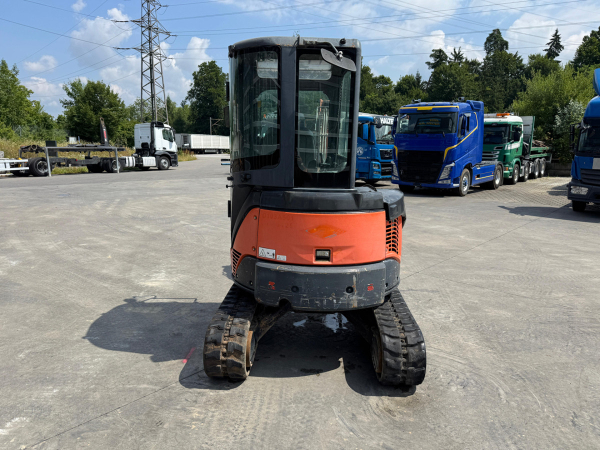 HITACHI Zaxis 30U-2 CSR - Pelle sur chenille: photos 4 HITACHI Zaxis 30U-2 CSR - Pelle sur chenille: photos 4