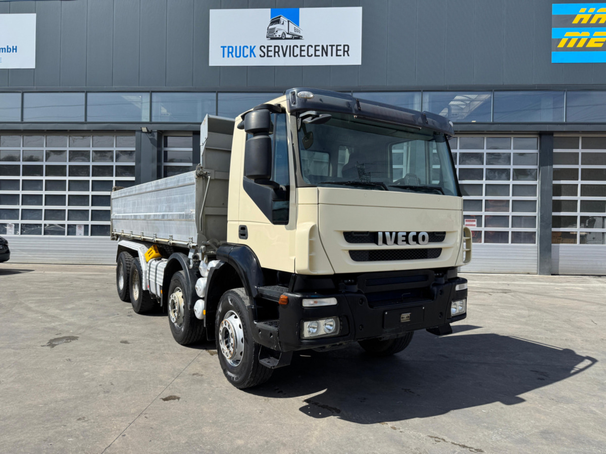 IVECO Trakker 450 8x4 - Camion benne: photos 4 IVECO Trakker 450 8x4 - Camion benne: photos 4