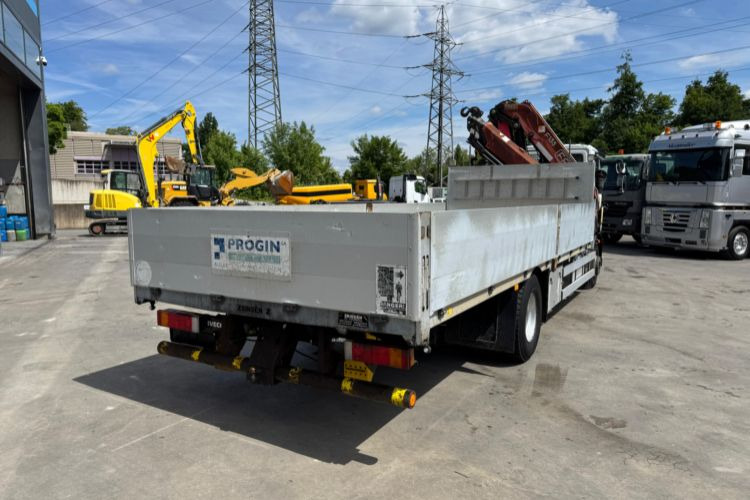 Iveco Eurocargo 160E28 Fassi 135-4 - Camion grue: photos 5 Iveco Eurocargo 160E28 Fassi 135-4 - Camion grue: photos 5