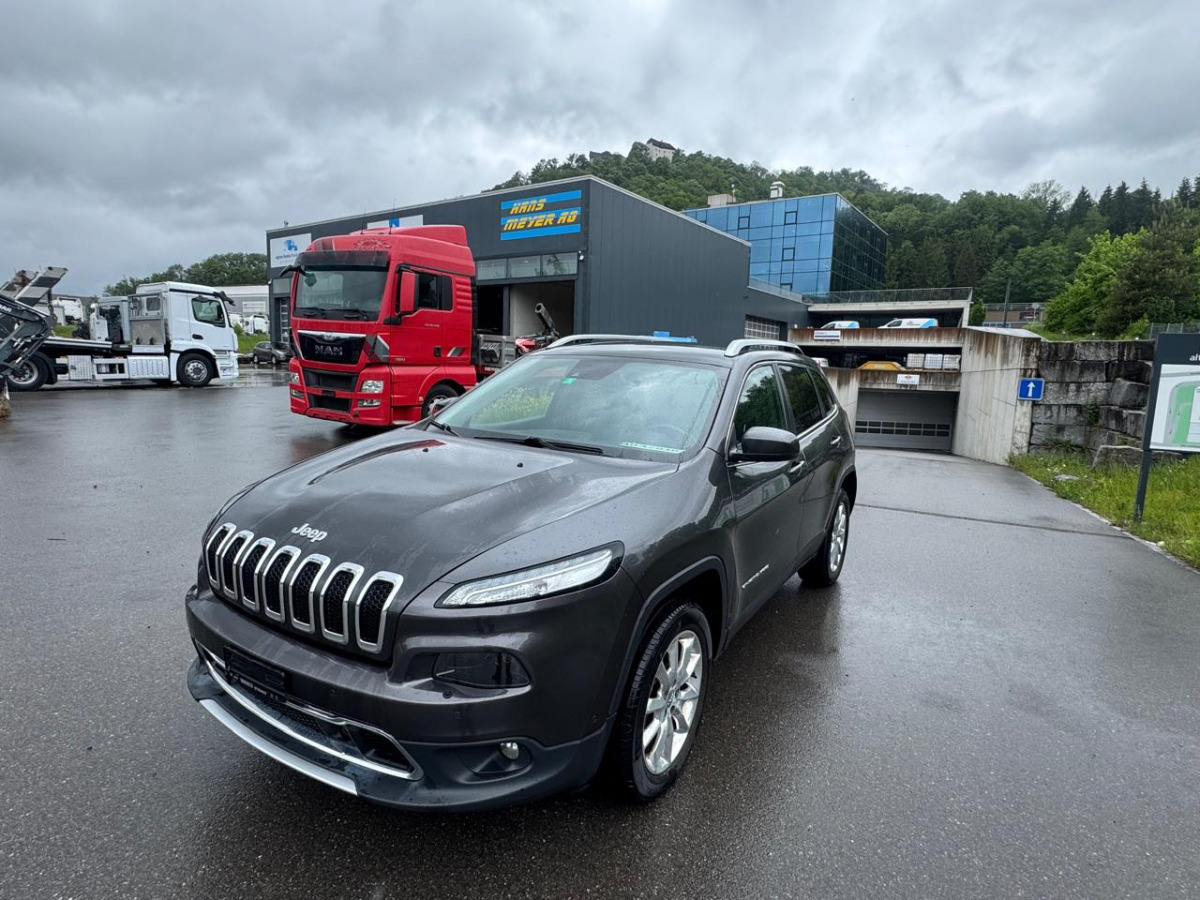 JEEP Cherokee 2.2 TD - SUV: photos 1 JEEP Cherokee 2.2 TD - SUV: photos 1